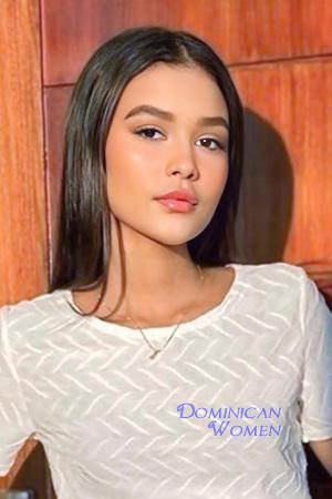 225360 - Livyhen Age: 19 - Colombia